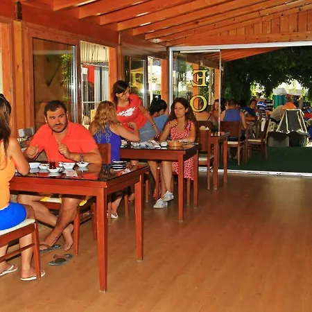 Koz Eren Hotel Çeşme