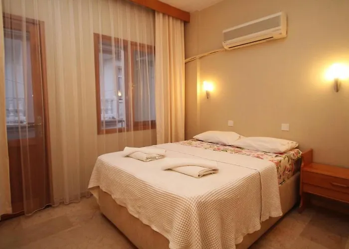 Koz Eren ホテル 2*